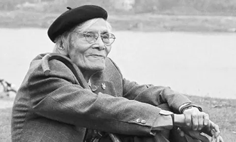 Năm đêm của một đời thơ Hoàng Cầm
